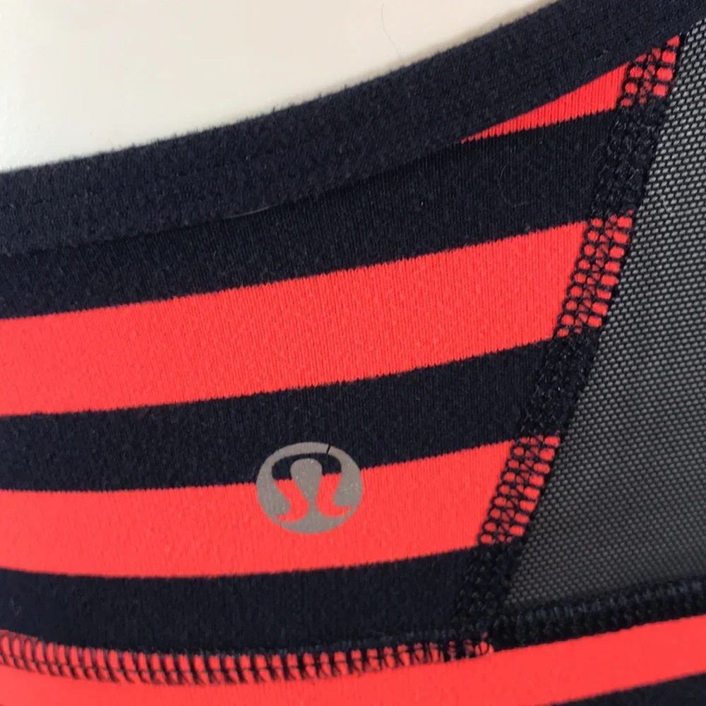 💙 Lululemon Flow Y Stripes Sports Bra